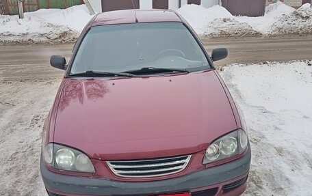 Toyota Avensis III рестайлинг, 2000 год, 350 000 рублей, 1 фотография