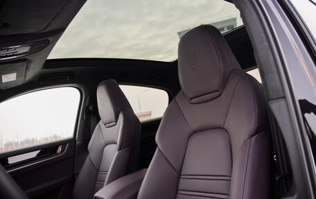 Porsche Cayenne III, 2025 год, 17 975 000 рублей, 14 фотография