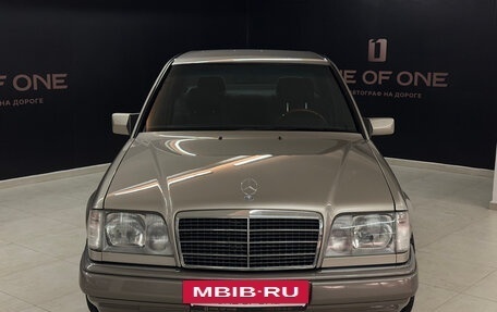 Mercedes-Benz E-Класс, 1995 год, 3 200 000 рублей, 2 фотография
