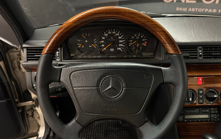 Mercedes-Benz E-Класс, 1995 год, 3 200 000 рублей, 12 фотография