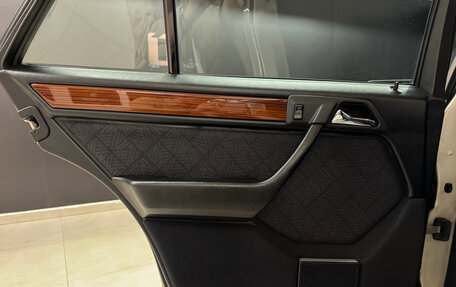 Mercedes-Benz E-Класс, 1995 год, 3 200 000 рублей, 11 фотография