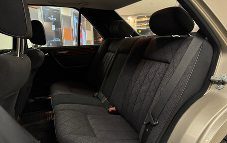 Mercedes-Benz E-Класс, 1995 год, 3 200 000 рублей, 14 фотография