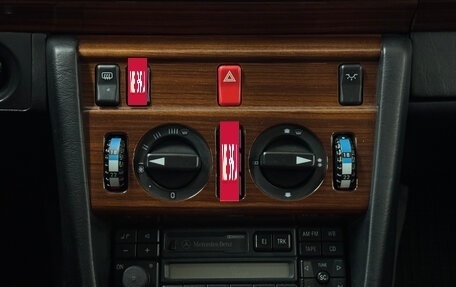 Mercedes-Benz E-Класс, 1995 год, 3 200 000 рублей, 19 фотография