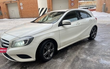 Mercedes-Benz A-Класс, 2014 год, 1 350 000 рублей, 2 фотография