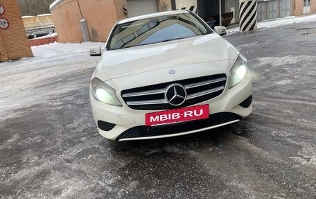 Mercedes-Benz A-Класс, 2014 год, 1 350 000 рублей, 4 фотография