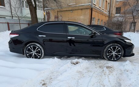 Toyota Camry, 2019 год, 3 290 000 рублей, 3 фотография