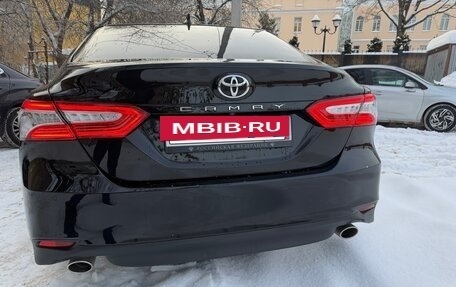Toyota Camry, 2019 год, 3 290 000 рублей, 6 фотография