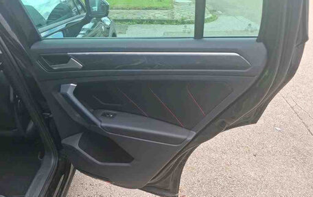 Volkswagen Tiguan II, 2022 год, 2 992 000 рублей, 8 фотография