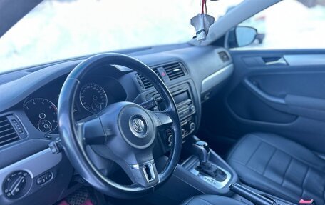 Volkswagen Jetta VI, 2011 год, 965 000 рублей, 7 фотография