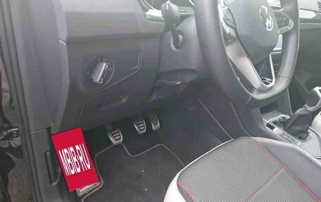 Volkswagen Tiguan II, 2022 год, 2 992 000 рублей, 9 фотография