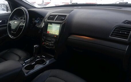 Ford Explorer VI, 2018 год, 2 430 000 рублей, 9 фотография