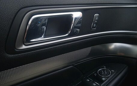 Ford Explorer VI, 2018 год, 2 430 000 рублей, 17 фотография