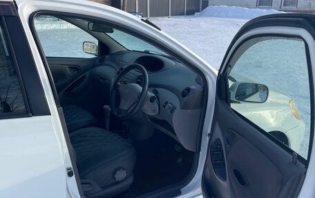 Toyota Platz, 2001 год, 360 000 рублей, 3 фотография