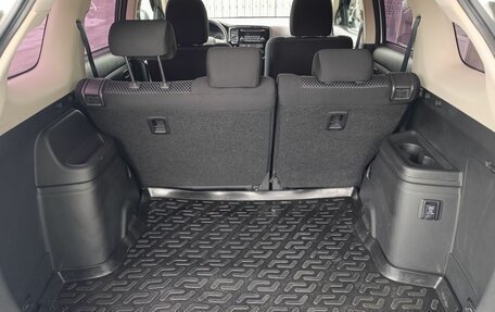 Mitsubishi Outlander III рестайлинг 3, 2018 год, 2 145 000 рублей, 15 фотография