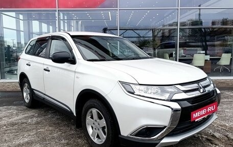 Mitsubishi Outlander III рестайлинг 3, 2018 год, 2 145 000 рублей, 9 фотография