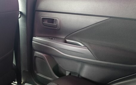 Mitsubishi Outlander III рестайлинг 3, 2018 год, 2 145 000 рублей, 26 фотография