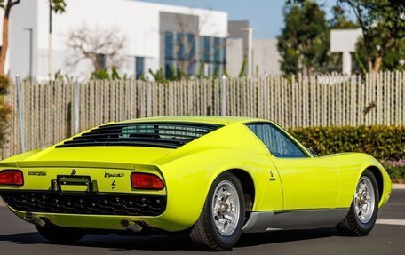Lamborghini Miura, 1969 год, 250 000 000 рублей, 7 фотография