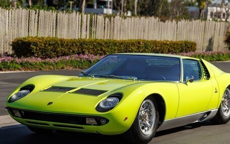 Lamborghini Miura, 1969 год, 250 000 000 рублей, 3 фотография