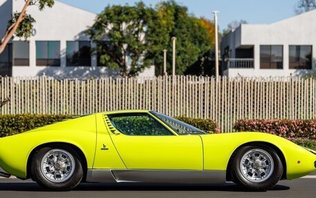 Lamborghini Miura, 1969 год, 250 000 000 рублей, 10 фотография