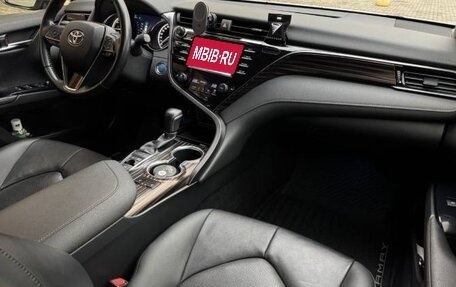 Toyota Camry, 2020 год, 2 400 000 рублей, 1 фотография