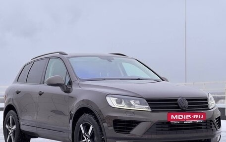 Volkswagen Touareg III, 2015 год, 2 090 000 рублей, 2 фотография