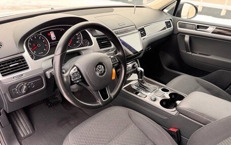 Volkswagen Touareg III, 2015 год, 2 090 000 рублей, 6 фотография