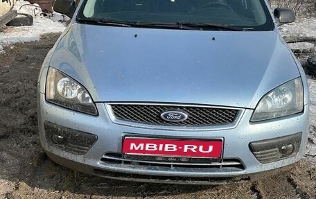 Ford Focus II рестайлинг, 2005 год, 335 000 рублей, 1 фотография
