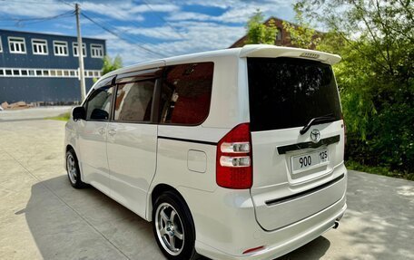 Toyota Noah III, 2013 год, 1 855 000 рублей, 4 фотография