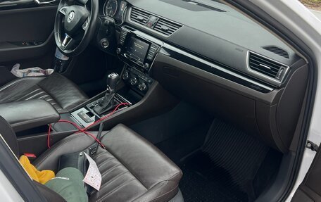 Skoda Superb III рестайлинг, 2015 год, 1 925 000 рублей, 10 фотография