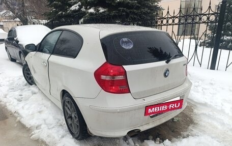 BMW 1 серия, 2011 год, 865 000 рублей, 3 фотография