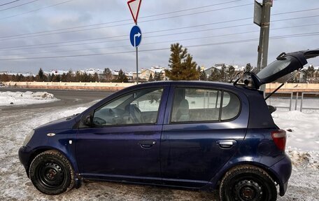 Toyota Vitz, 2000 год, 300 000 рублей, 8 фотография