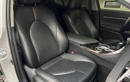 Toyota Camry, 2020 год, 2 400 000 рублей, 3 фотография