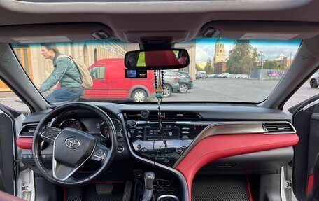 Toyota Camry, 2018 год, 2 200 000 рублей, 11 фотография