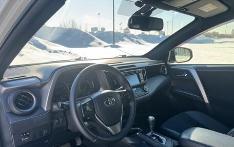 Toyota RAV4, 2016 год, 2 530 000 рублей, 15 фотография