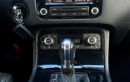 Volkswagen Touareg III, 2012 год, 1 650 000 рублей, 8 фотография