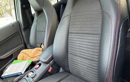 Mercedes-Benz GLA, 2018 год, 3 500 000 рублей, 15 фотография