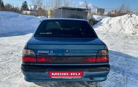 Renault 19 II, 1996 год, 200 000 рублей, 4 фотография