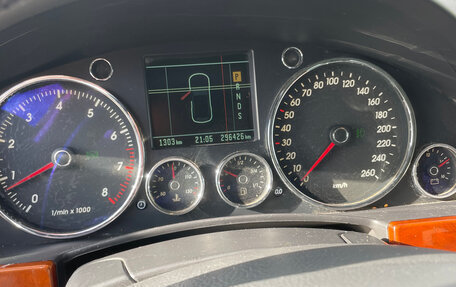 Volkswagen Touareg III, 2004 год, 800 000 рублей, 9 фотография