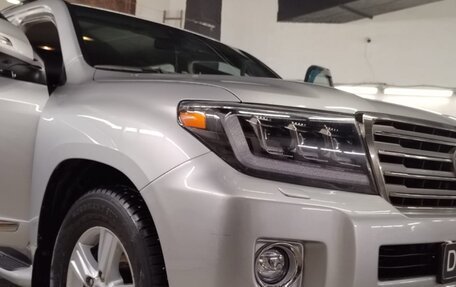 Toyota Land Cruiser 200, 2013 год, 3 600 000 рублей, 1 фотография