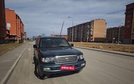 Toyota Land Cruiser 100 рестайлинг 2, 1998 год, 2 450 000 рублей, 1 фотография