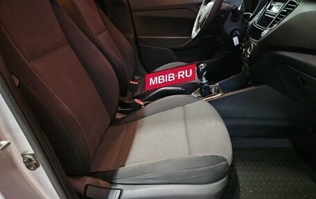 Hyundai Solaris II рестайлинг, 2017 год, 847 000 рублей, 12 фотография