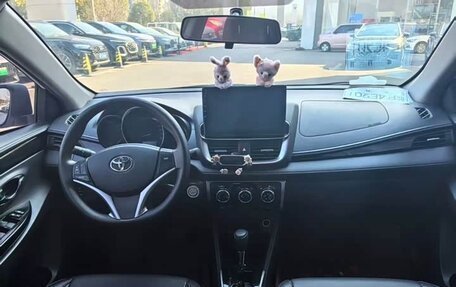 Toyota Yaris XP150 рестайлинг, 2022 год, 1 175 000 рублей, 7 фотография