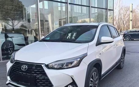 Toyota Yaris XP150 рестайлинг, 2022 год, 1 175 000 рублей, 2 фотография