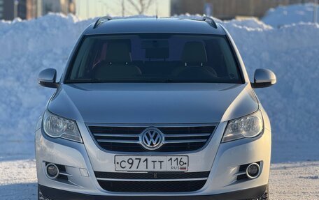 Volkswagen Tiguan I, 2011 год, 937 000 рублей, 2 фотография