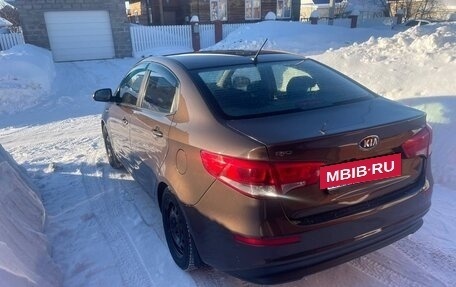 KIA Rio III рестайлинг, 2015 год, 1 000 000 рублей, 6 фотография