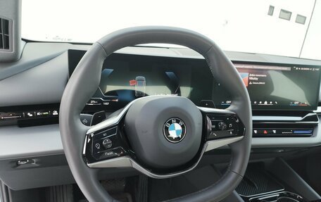 BMW 5 серия, 2023 год, 6 575 000 рублей, 11 фотография