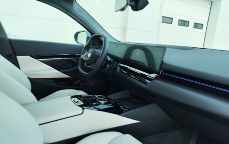 BMW 5 серия, 2023 год, 6 575 000 рублей, 15 фотография