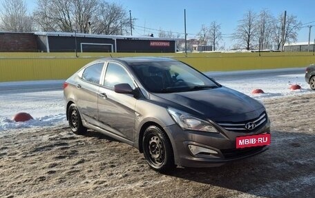 Hyundai Solaris II рестайлинг, 2015 год, 990 000 рублей, 6 фотография