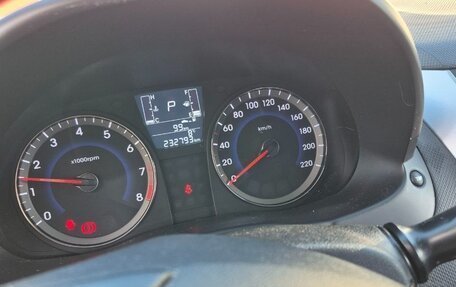 Hyundai Solaris II рестайлинг, 2015 год, 990 000 рублей, 12 фотография