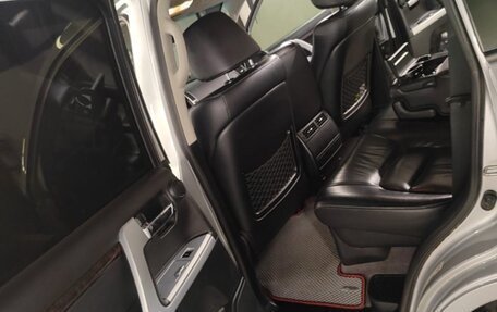 Toyota Land Cruiser 200, 2013 год, 3 600 000 рублей, 8 фотография